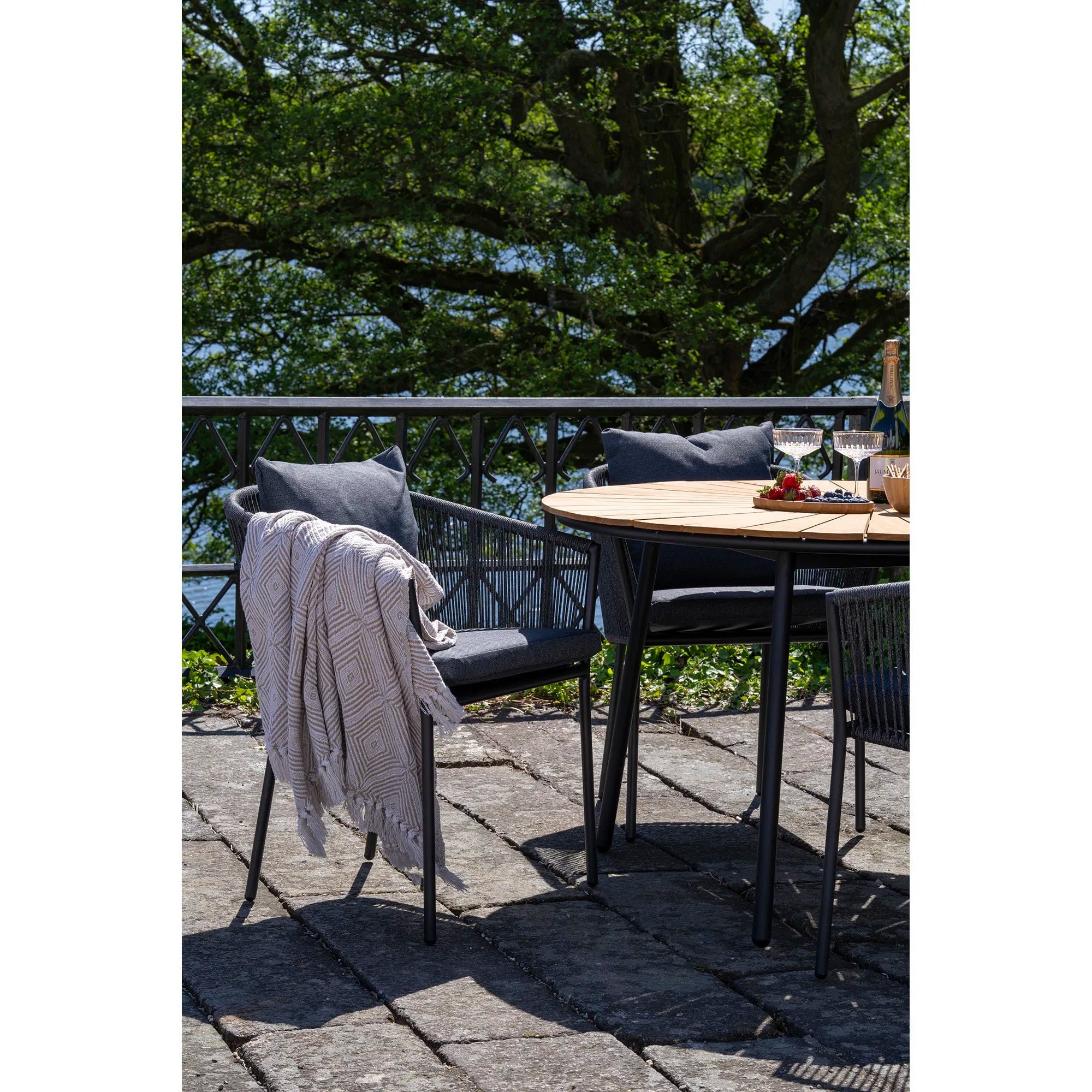 Set scaune 3+1 gratis SAVERNO