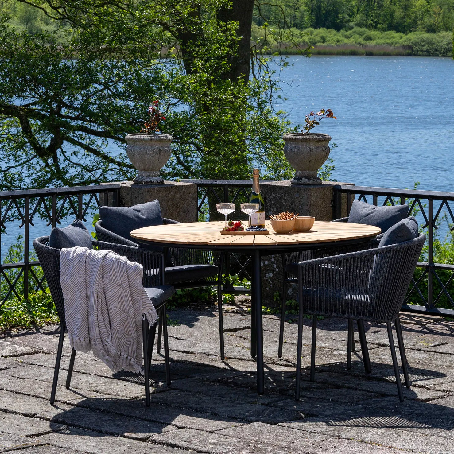 Set masa si scaune CLAVASK GARDEN