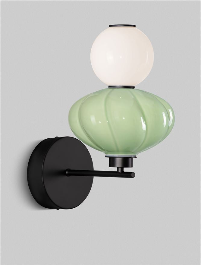 Aplica de perete TRIAC dimabila ONETA