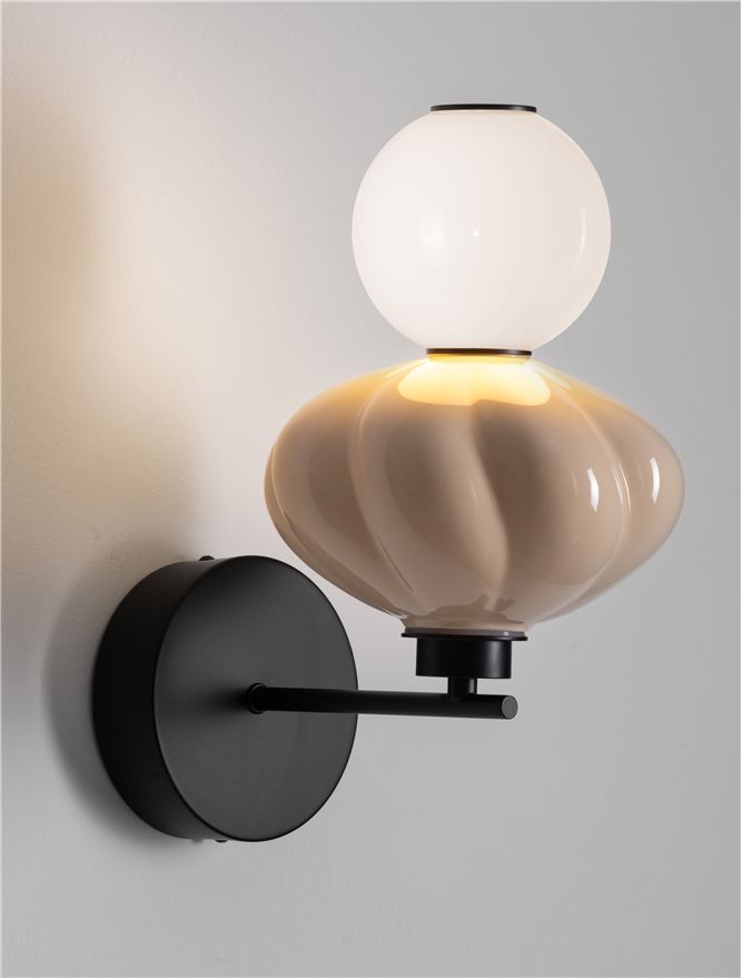 Aplica de perete TRIAC dimabila ONETA