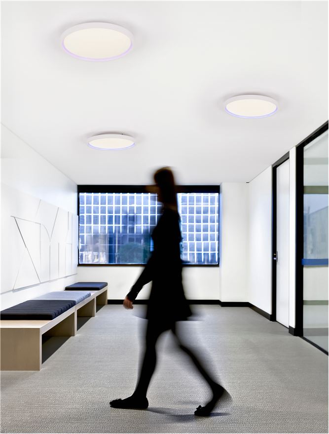 Plafoniera cu telecomanda CHET