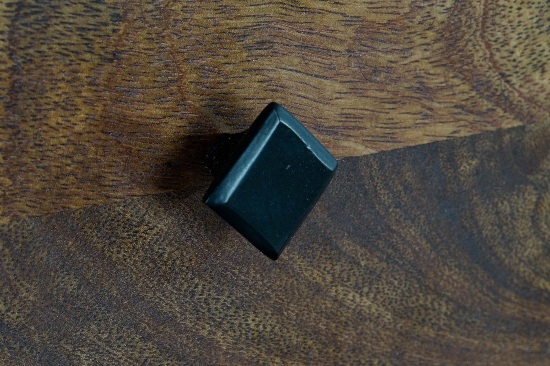 Comoda ARLAND 70 x 40 x 105 CM