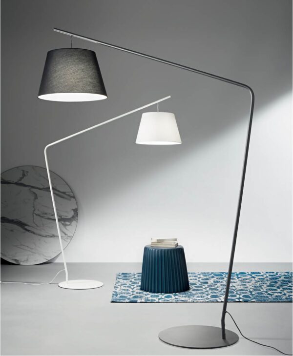 Lampadar BEZA