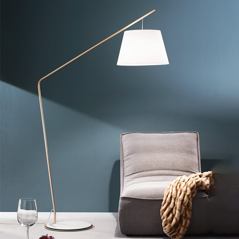 Lampadar BEZA