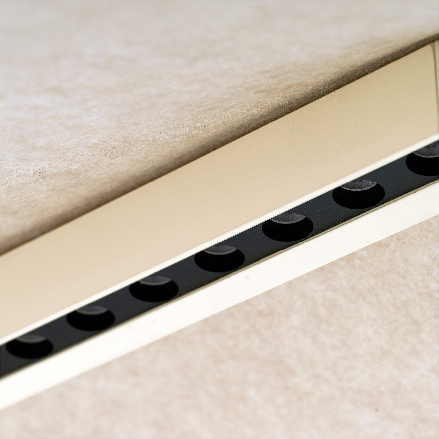 Lampa suspendata dimabila FELTRO