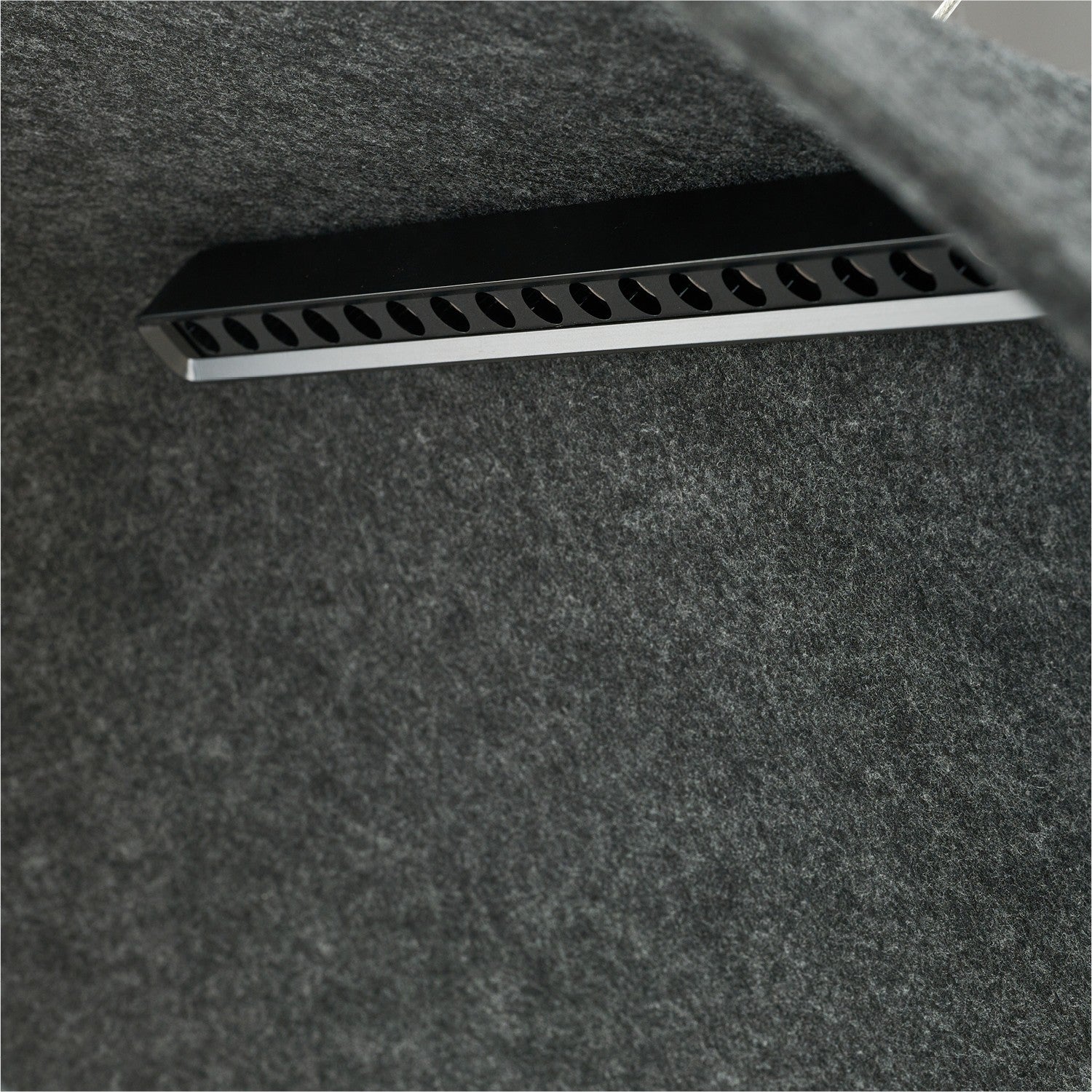 Lampa suspendata dimabila FELTRO