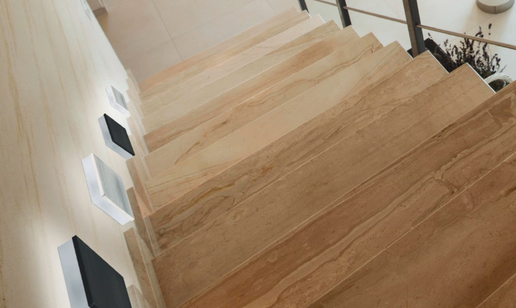 Spot treapta LAROZ SQUARE