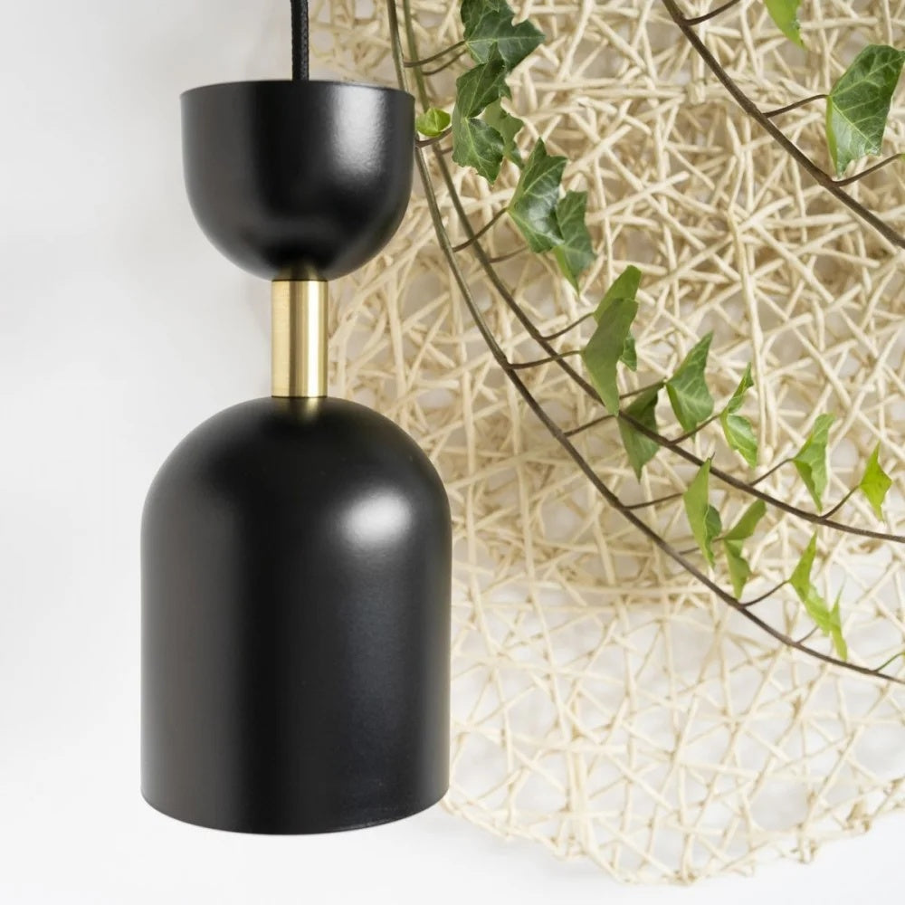 Lampă suspendată SORVIK — Negru / alamă