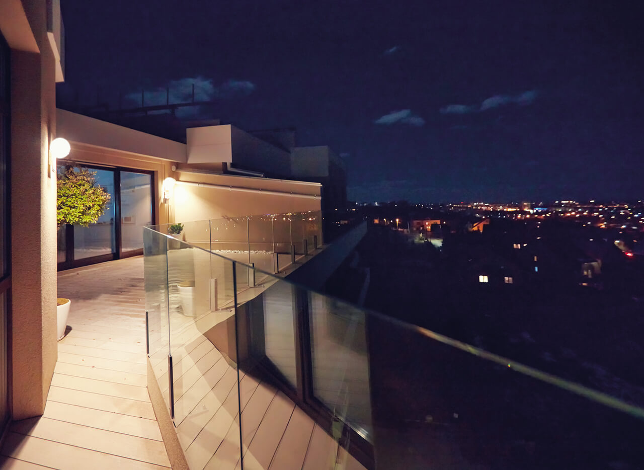 Aplica de perete ARIA bronz & alb opal