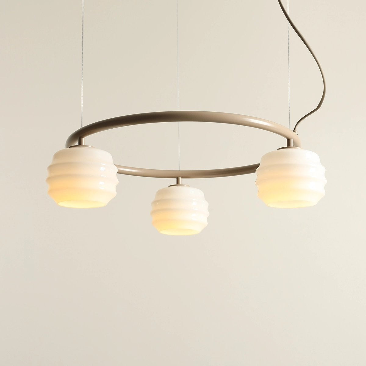 Lampa suspendata MOLN RING 3