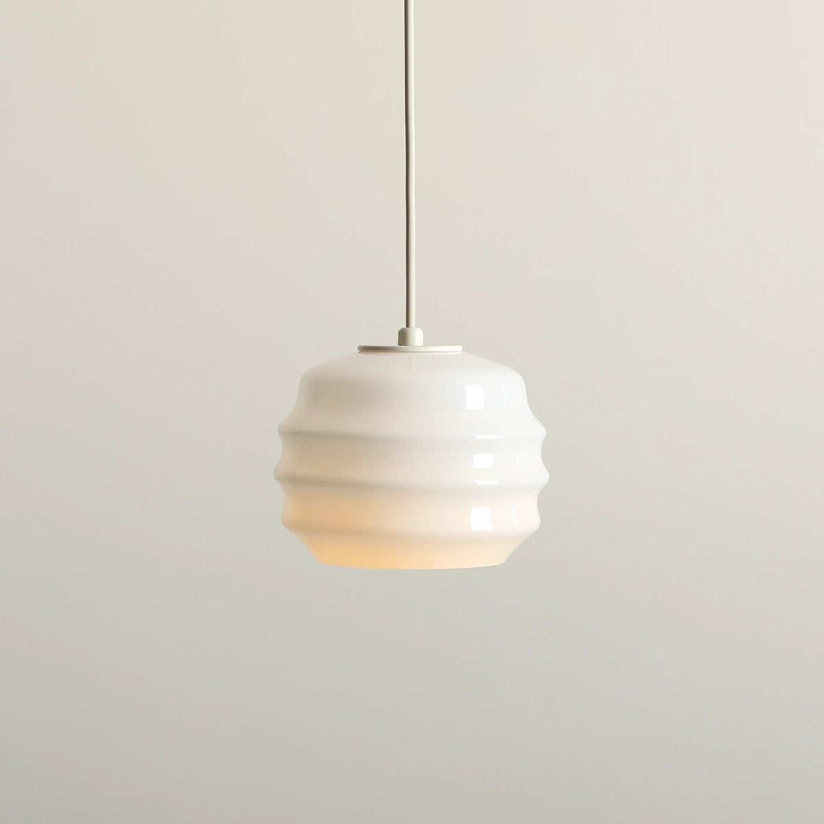 Lampa suspendata MOLN