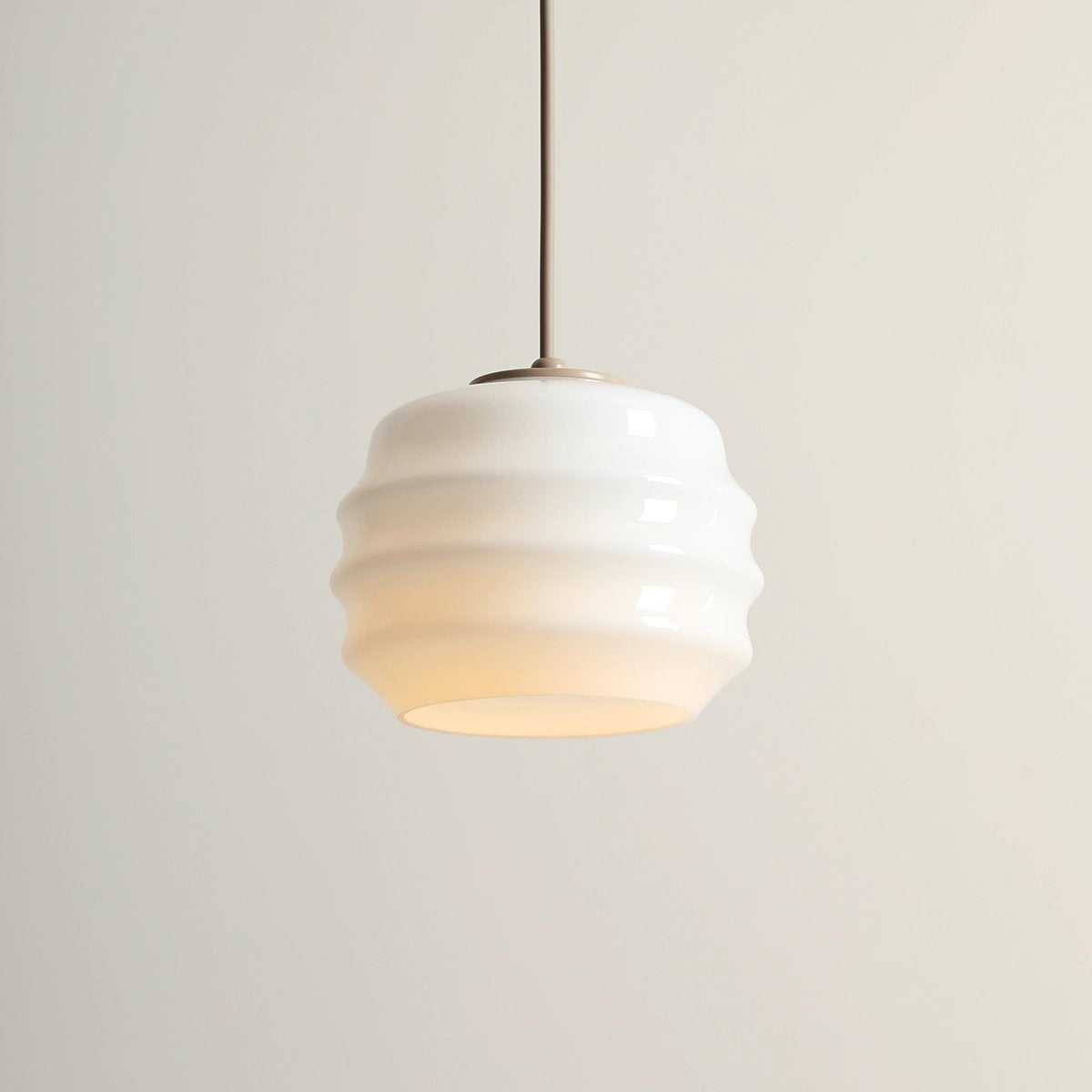Lampa suspendata MOLN
