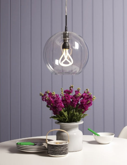 BEC PLUMEN 001 + HAT WHITE