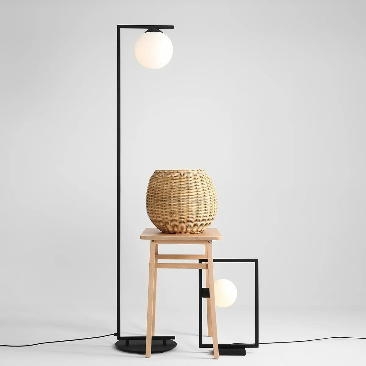 Lampadar ZURI BLACK