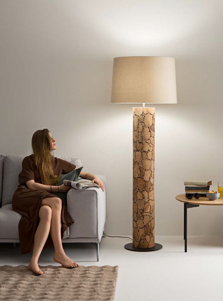 Lampadar XYLO
