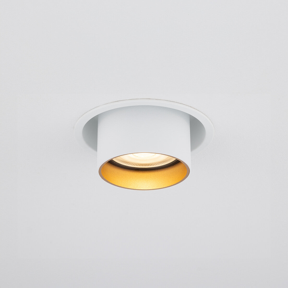 Spot incastrat MIRNAS WHITE SLIDE