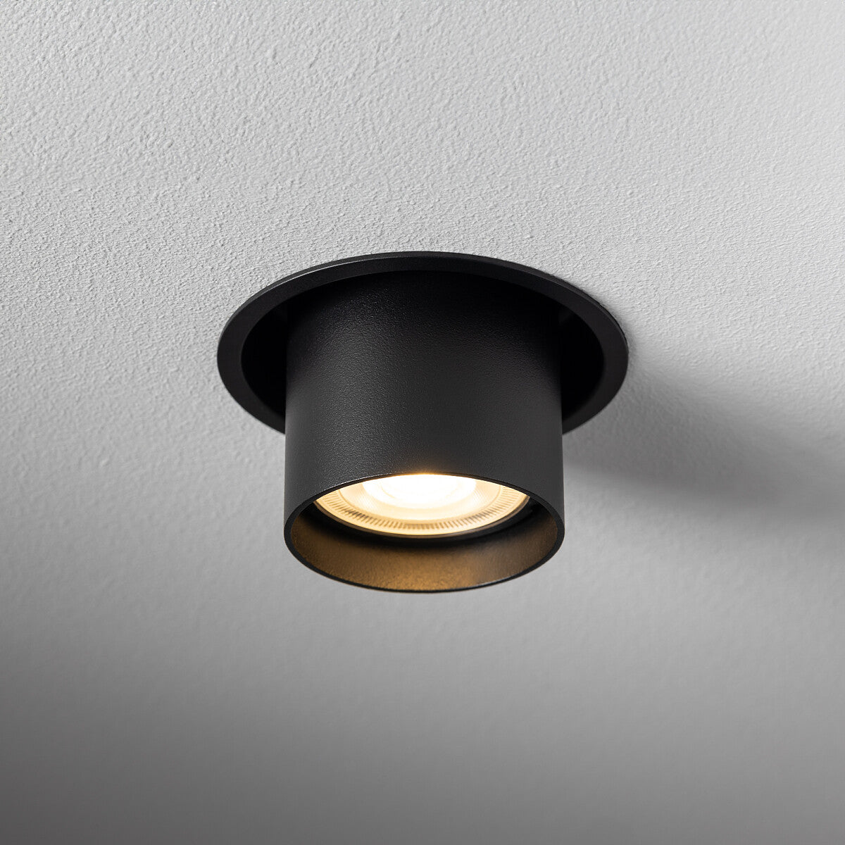 Spot incastrat MIRNAS BLACK SLIDE