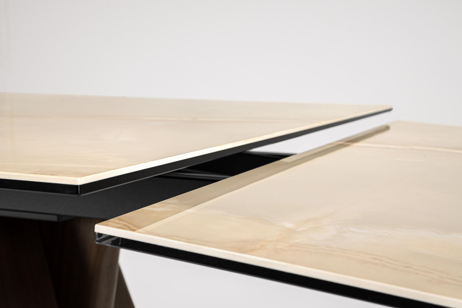 Masa extensibila MAIKKI WALNUT/ONYX  200(300) x 100 CM