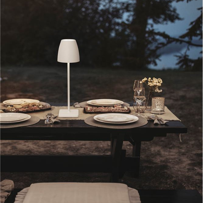 Lampa de masa portabila COLT