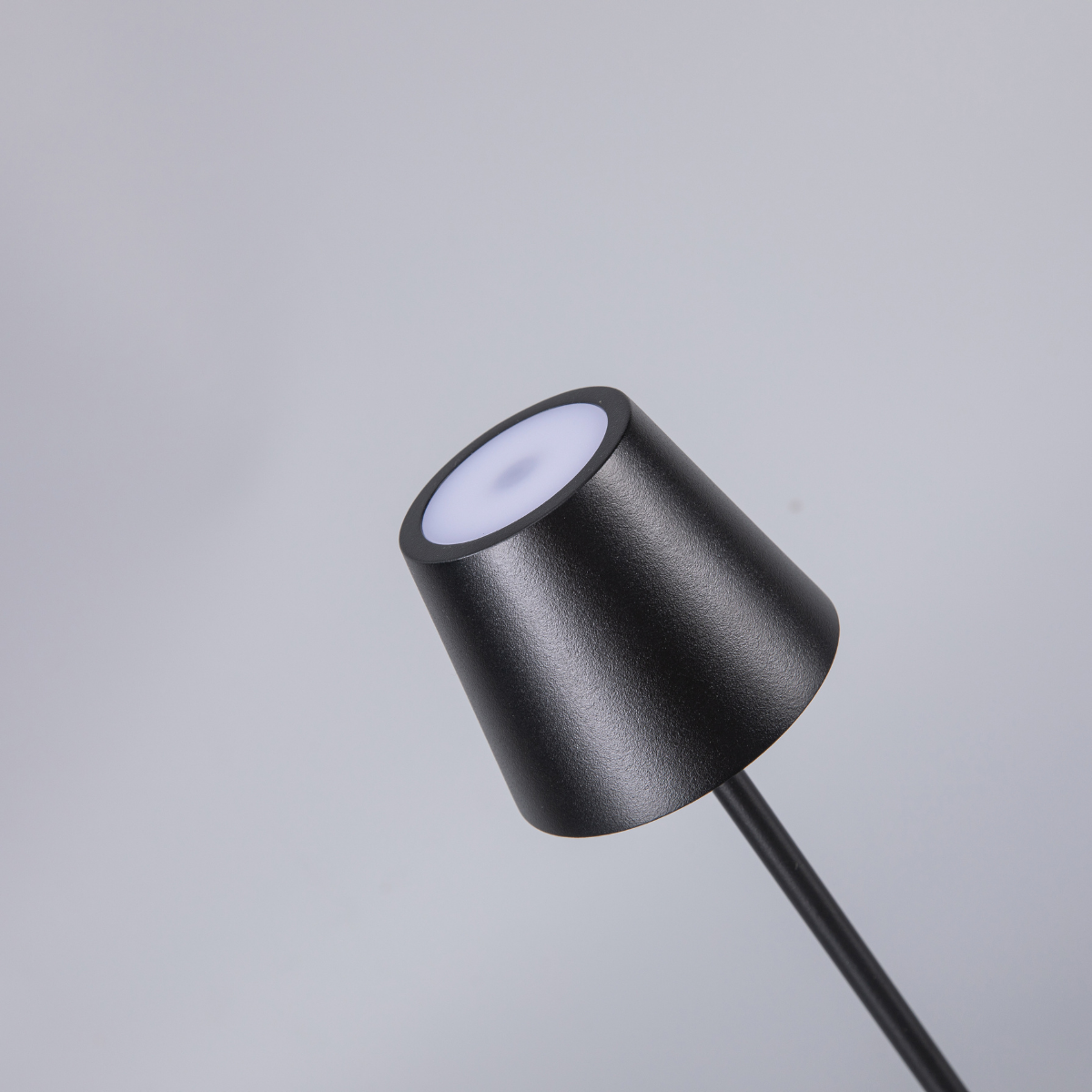 Lampa de masa portabila CARPEM