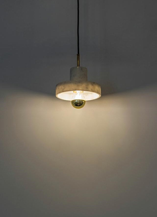 Lampa suspendata APACO
