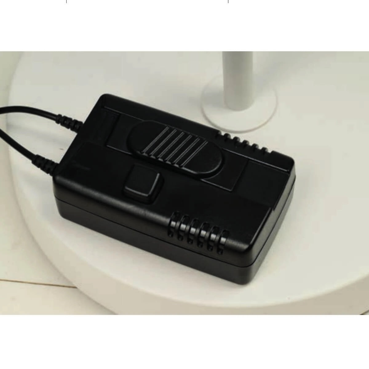 Lampadar dimabil LARPEN