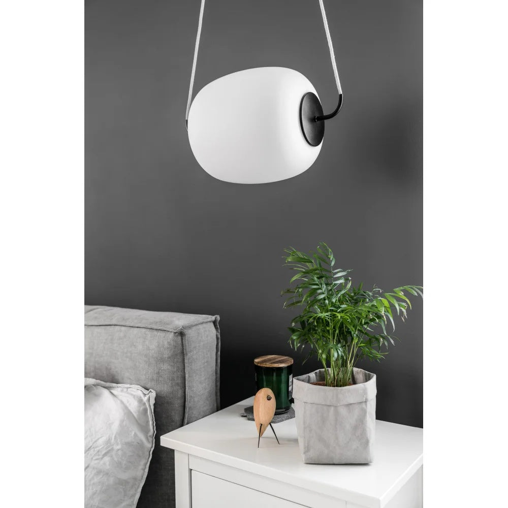 Lampă suspendată EIRVEN — Negru
