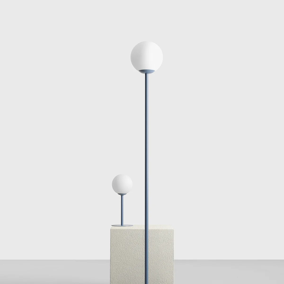 Lampadar SAVENTA