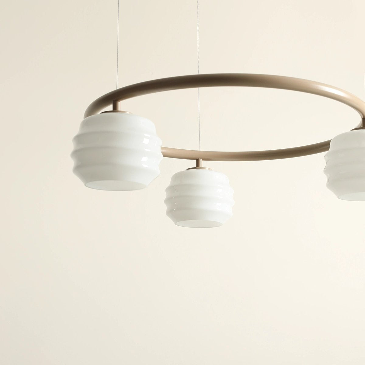 Lampa suspendata MOLN RING 3