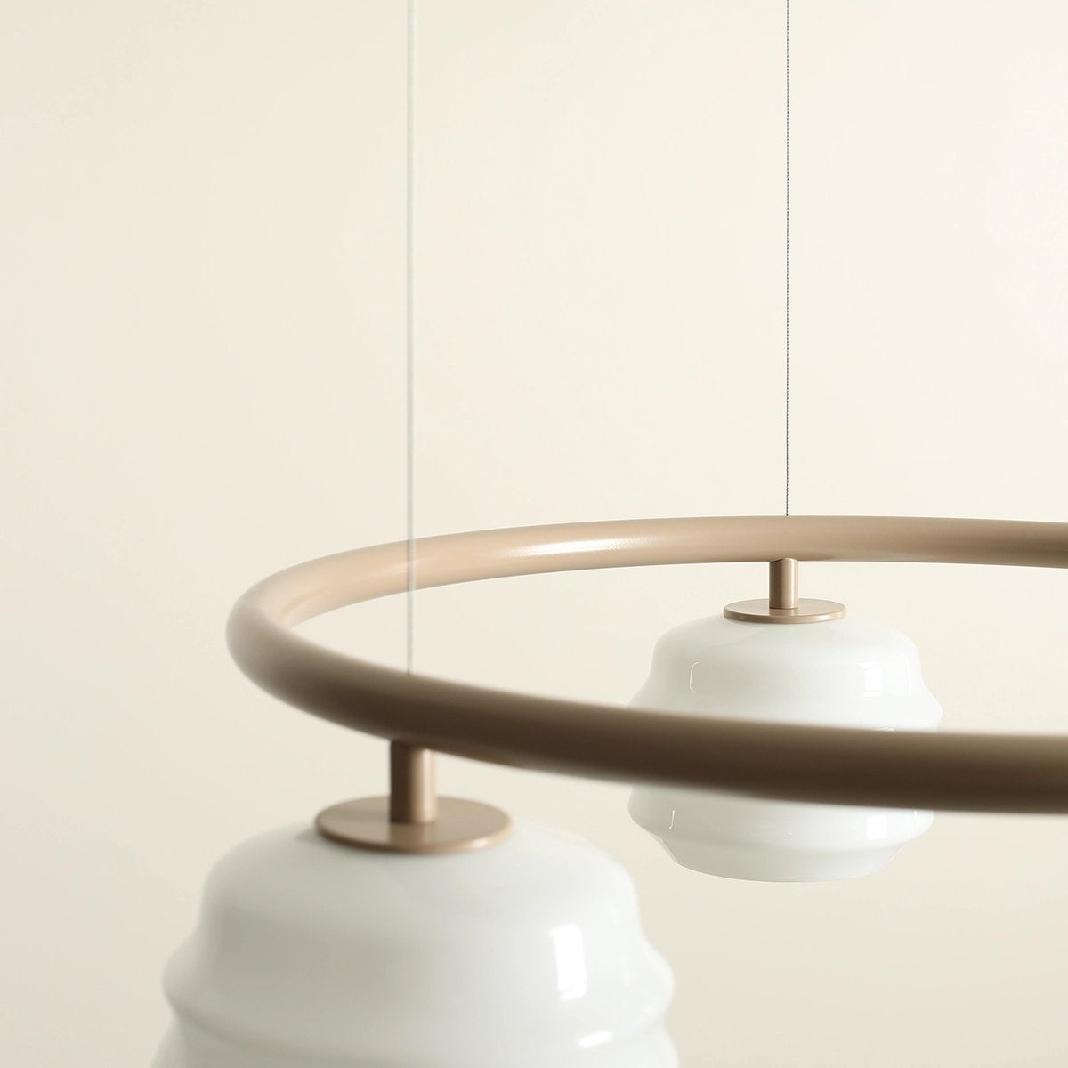 Lampa suspendata MOLN RING 3
