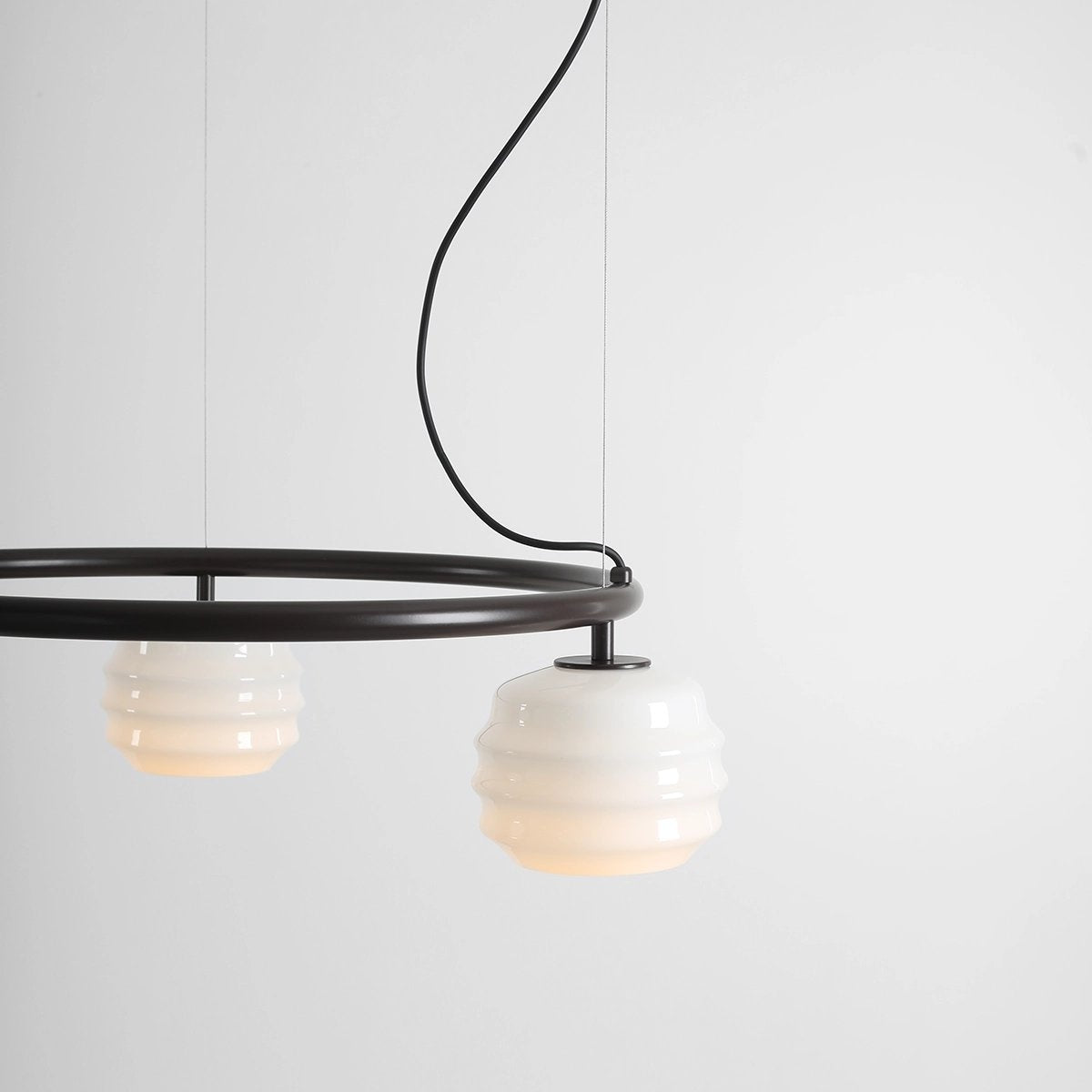 Lampa suspendata MOLN RING 3
