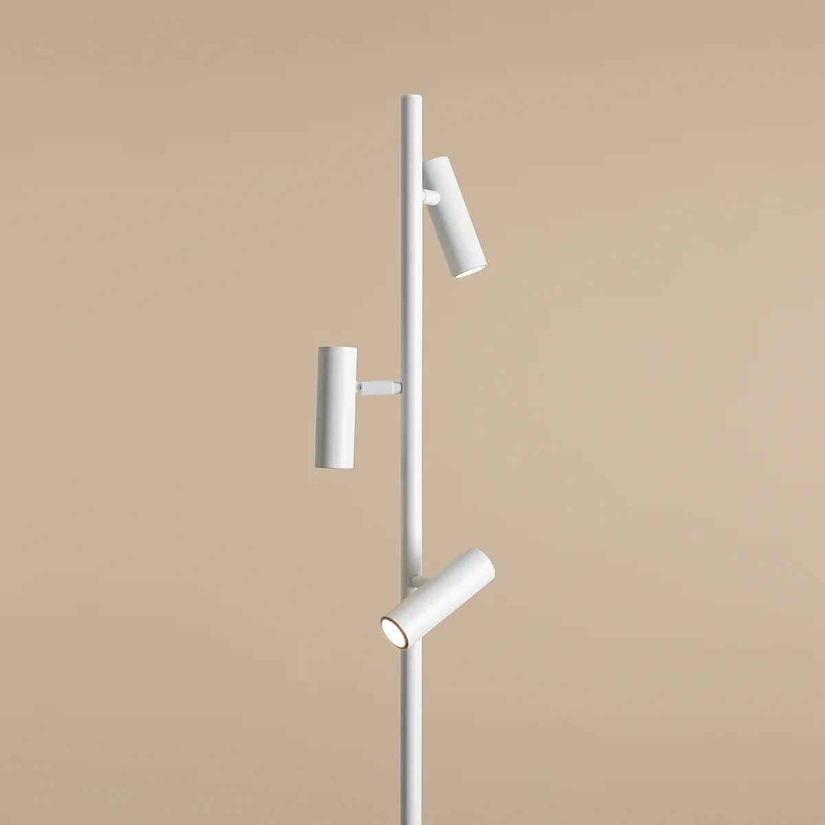 Lampadar VERAN ALL WHITE